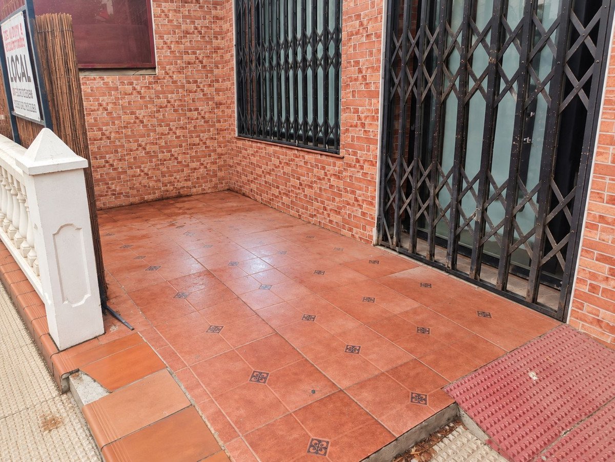 1 Bed Office in Las Lagunas