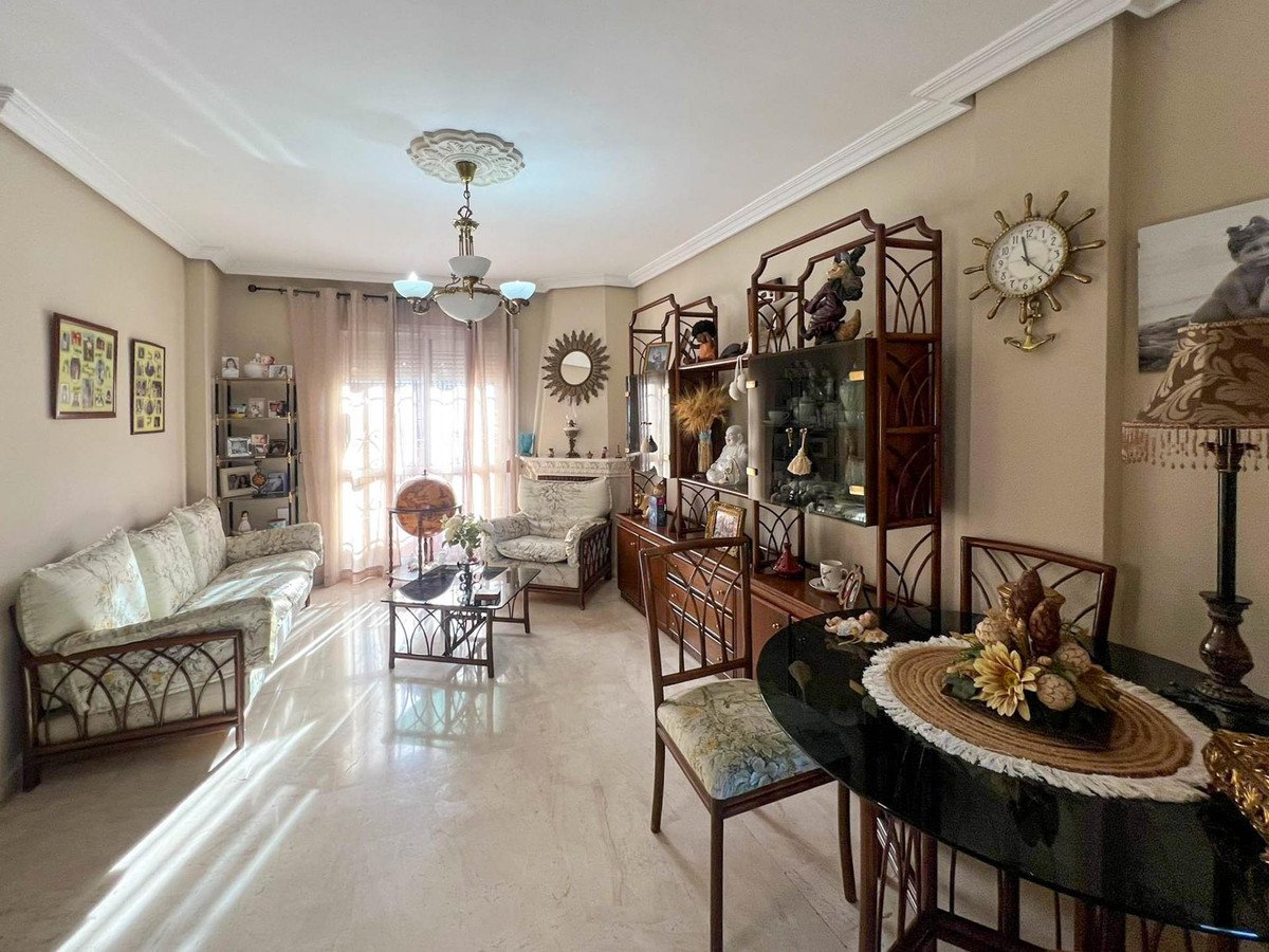 3 Bed فيلا مستقلة in Mijas في Mijas, فيلا منفصلة