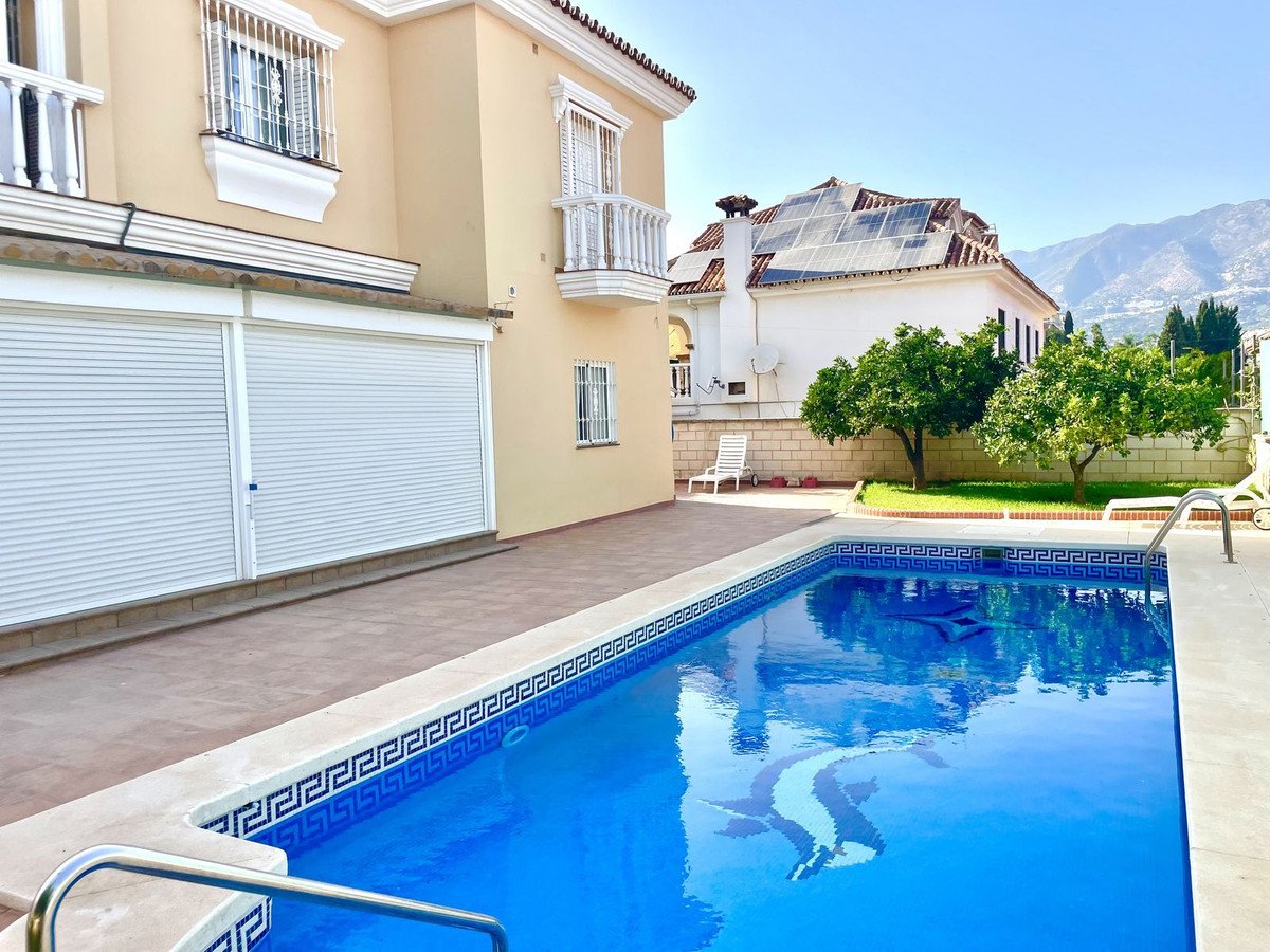 4 Bed Detached Villa in Las Lagunas in Las Lagunas, Detached Villa