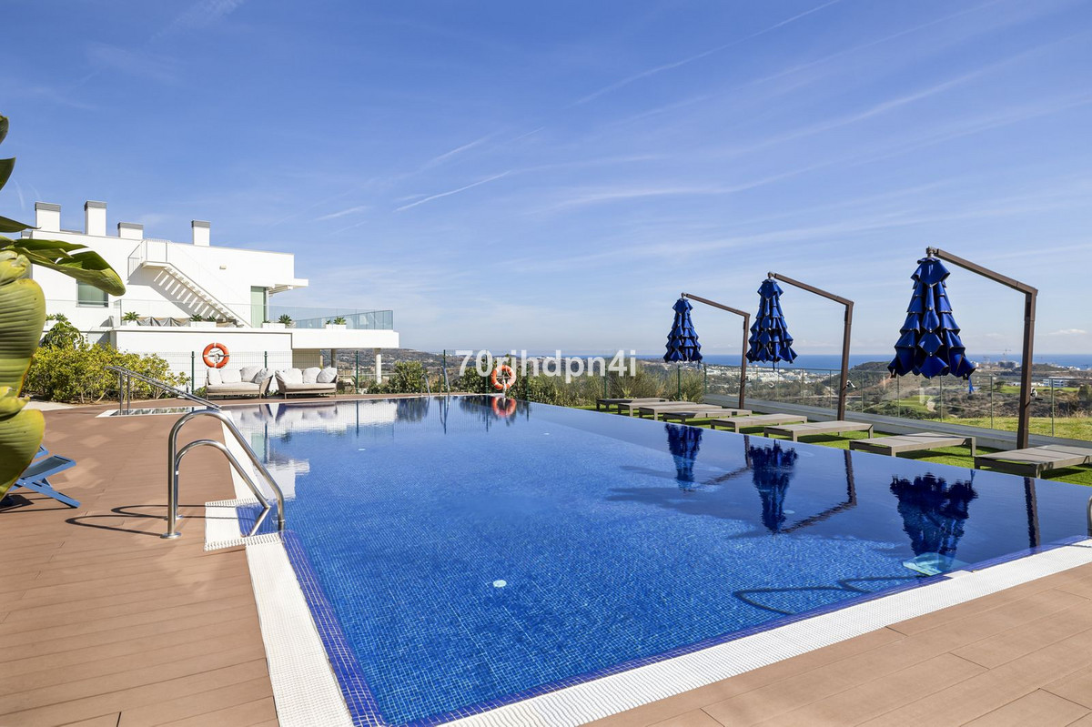 2 Bed شقة في الطابق الأوسط in Mijas في Mijas, شقة