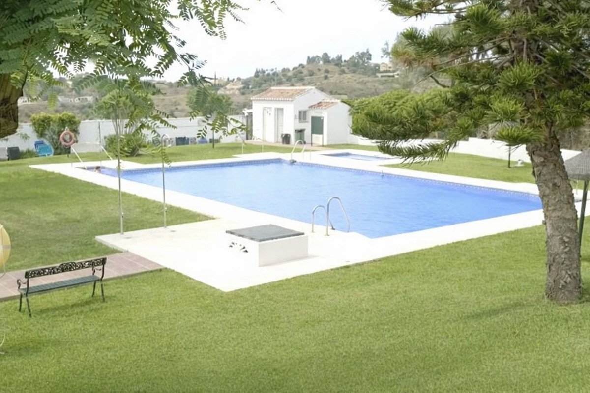 2 Bed شقة في الطابق العلوي in Mijas في Mijas, شقة