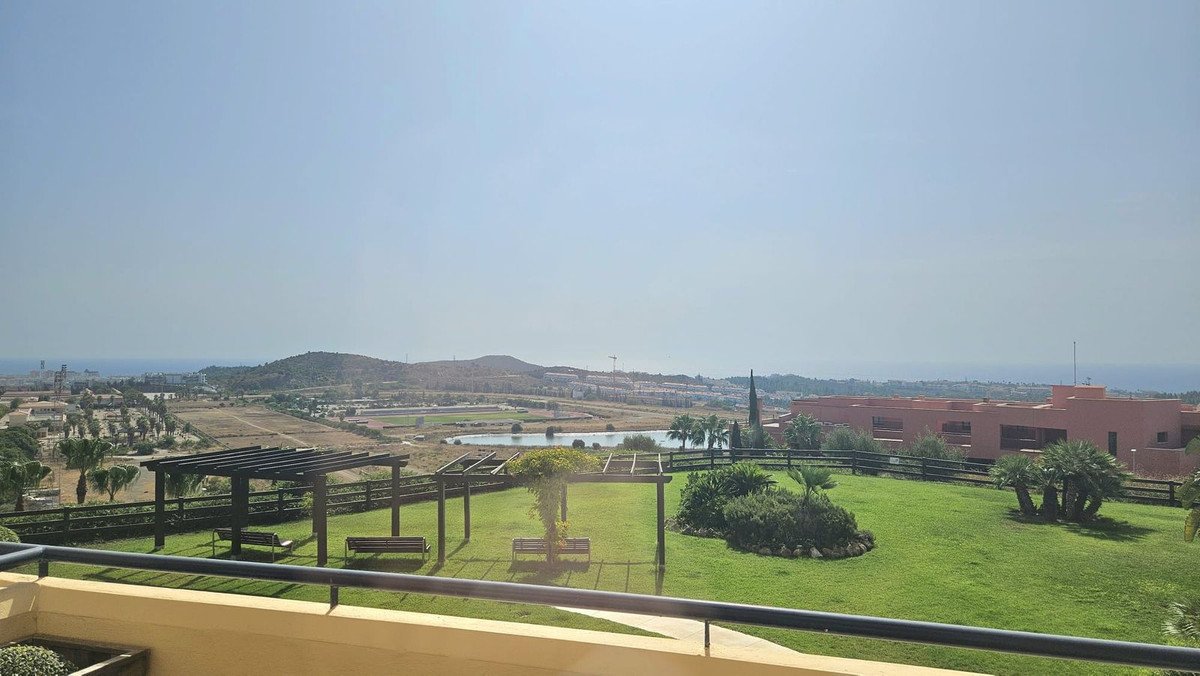 2 Bed شقة في الطابق الأوسط in Mijas في Mijas, شقة