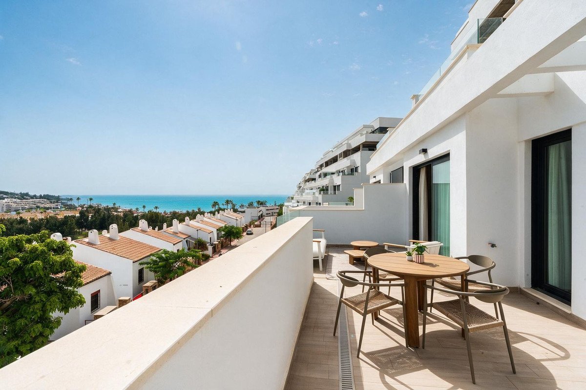 2 Bed Middle Floor Apartment in Mijas Costa in Mijas Costa, Apartment