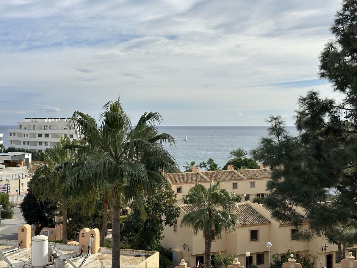 2 Bed بيت مدينة in Mijas Costa في Mijas Costa, تاون هاوس
