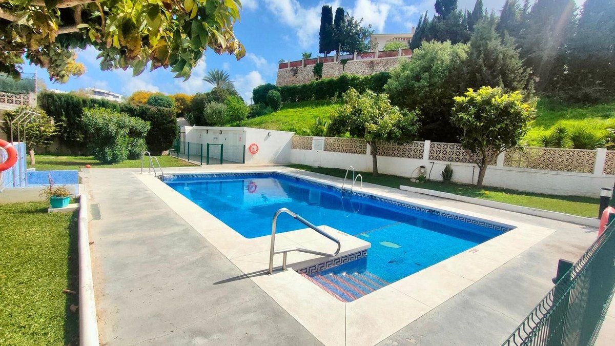 3 Bed شقة في الطابق الأوسط in Mijas في Mijas, شقة