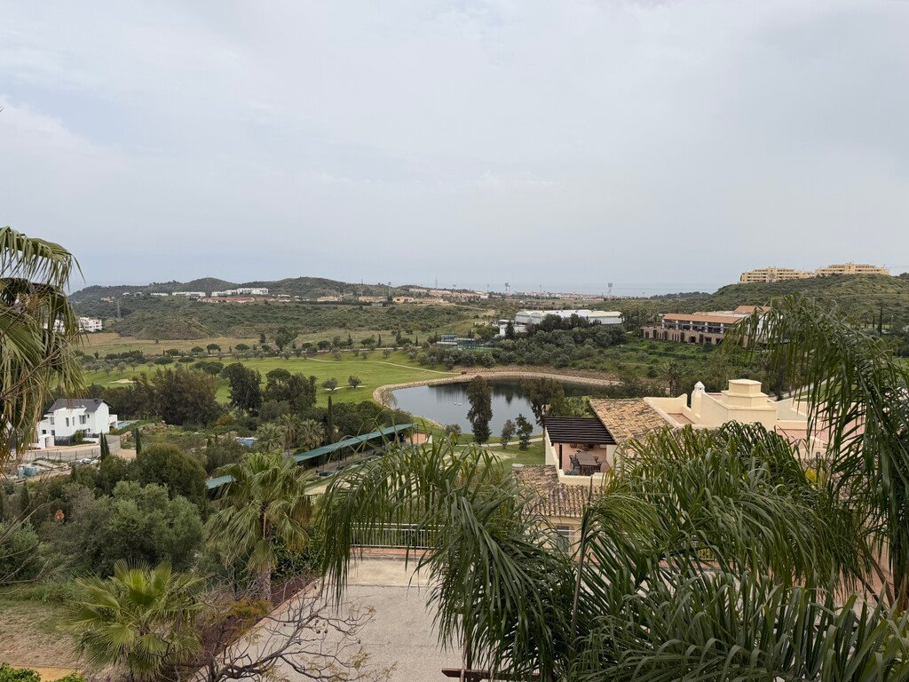 3 Bed شقة في الطابق الأوسط in Mijas Costa في Mijas Costa, 