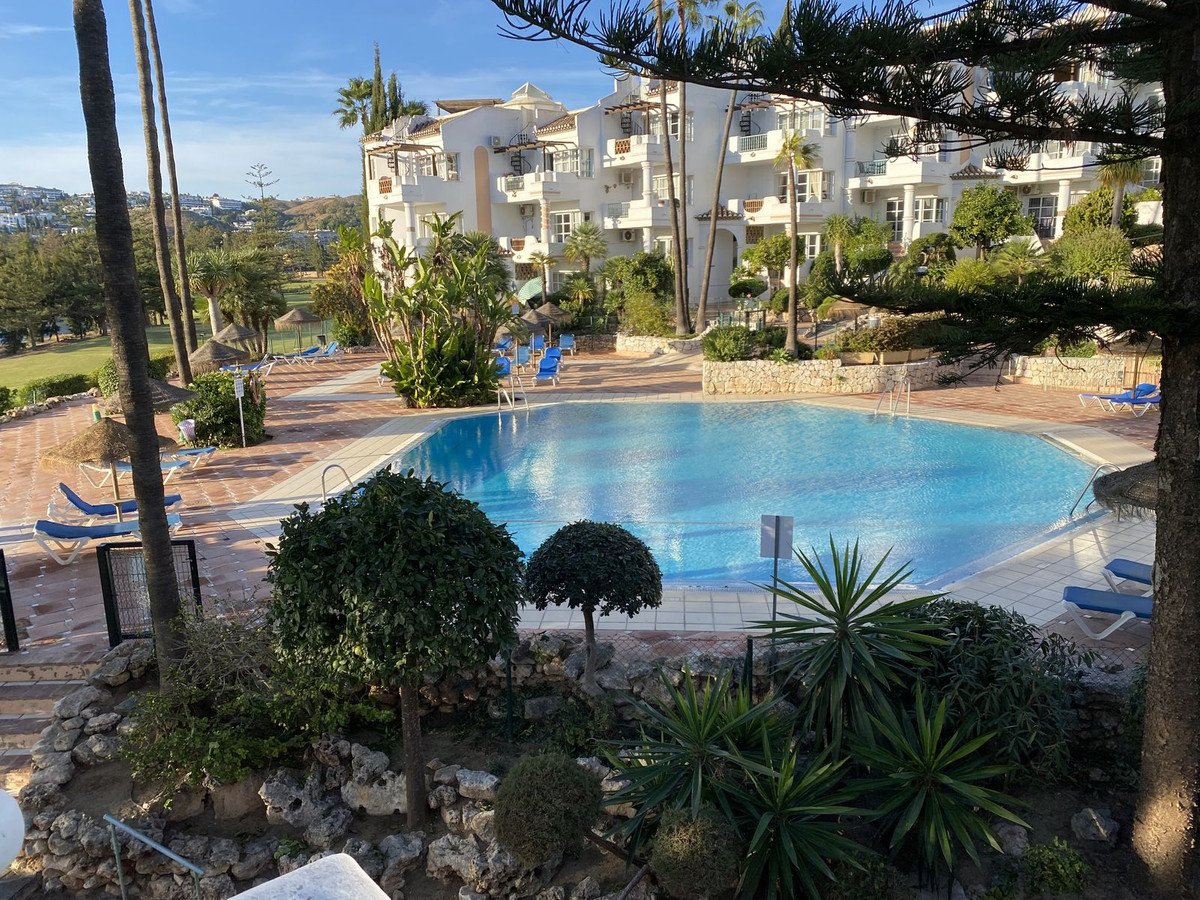 3 Bed شقة في الطابق الأوسط in Mijas في Mijas, شقة
