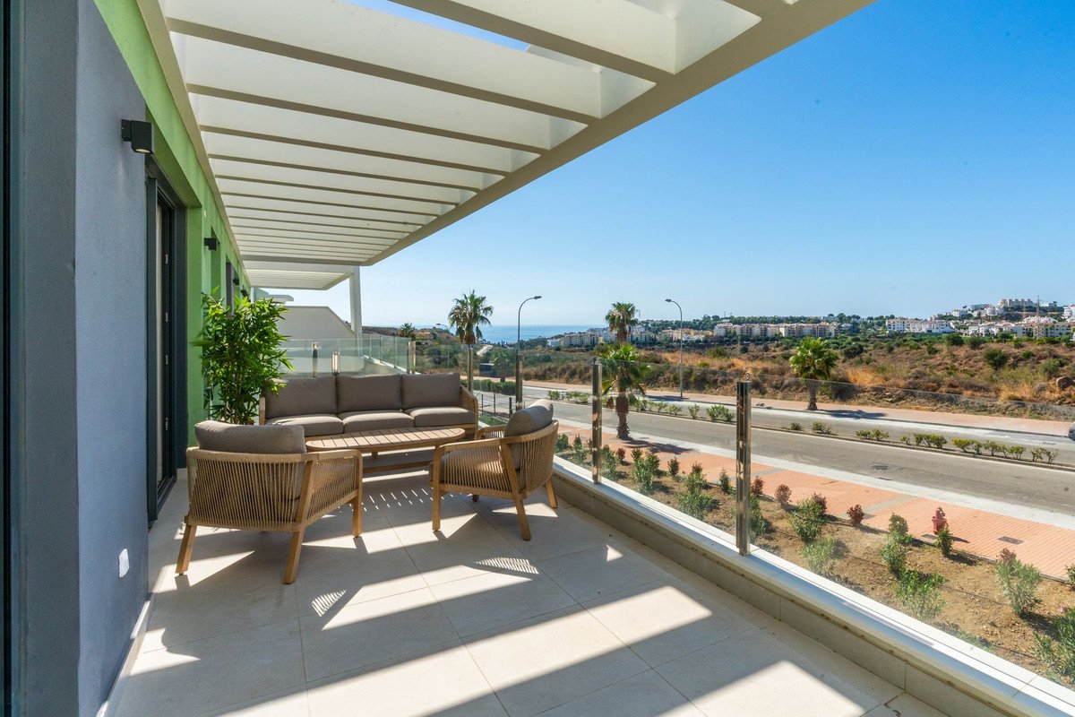 3 Bed Mellemste etage lejlighed in Mijas Costa i Mijas Costa, 