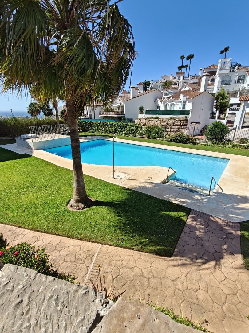 3 Bed شقة في الطابق الأرضي in Mijas Costa في Mijas Costa, شقة