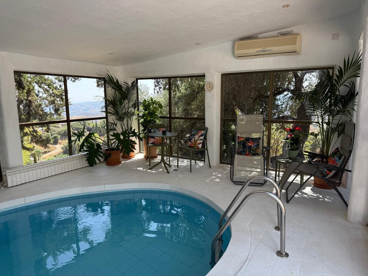 5 Bed فيلا مستقلة in Mijas في Mijas, مزرعة فينكا