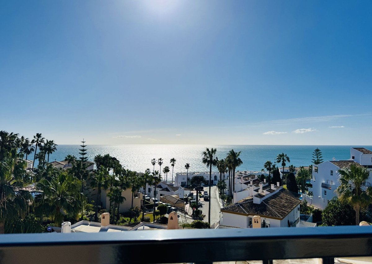 2 Bed بيت مدينة in Mijas Costa في Mijas Costa, تاون هاوس
