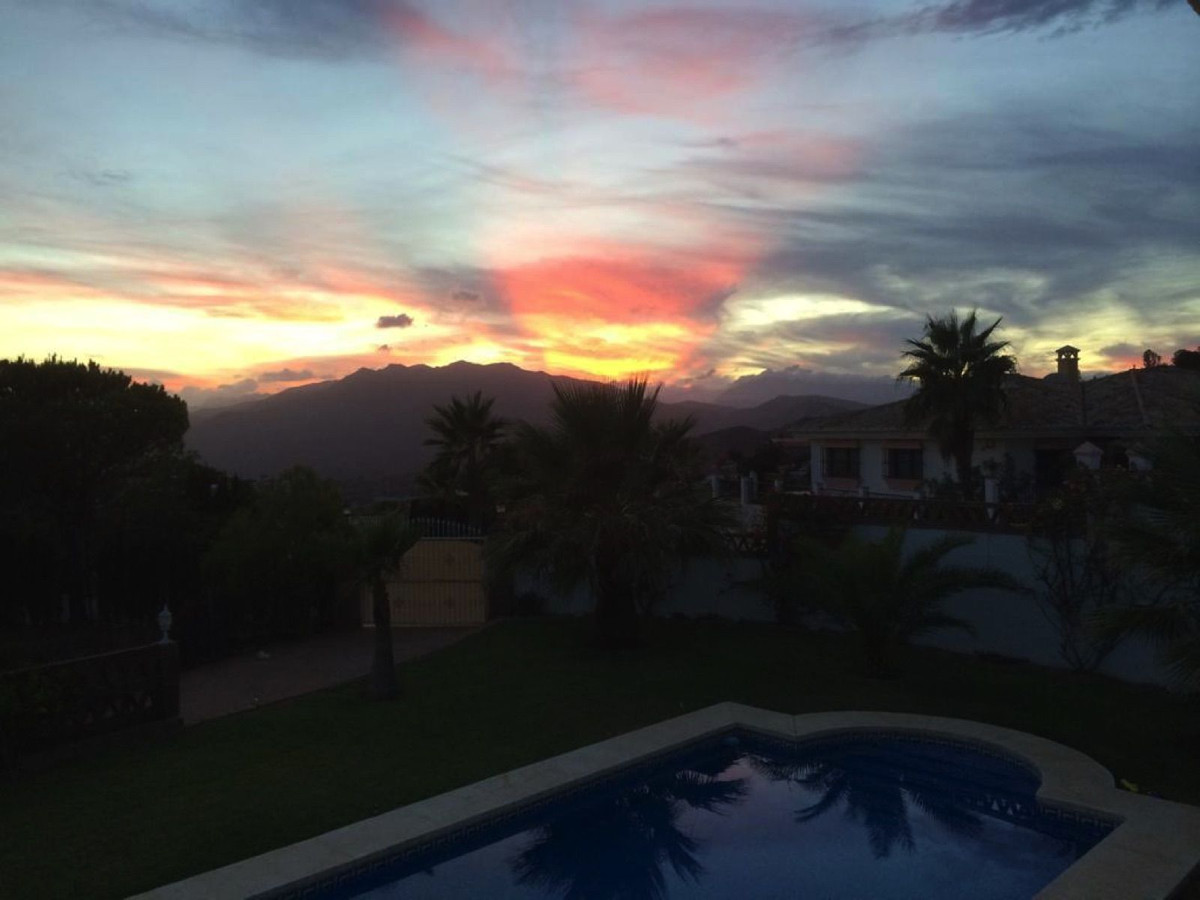 4 Bed فيلا مستقلة in Mijas في Mijas, فيلا منفصلة