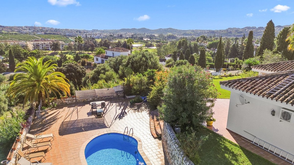 4 Bed فيلا مستقلة in Mijas في Mijas, 