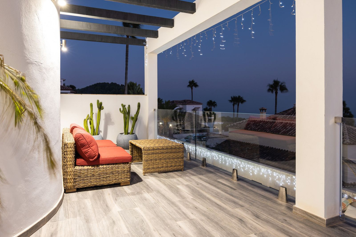 4 Bed فيلا مستقلة in Mijas Costa في Mijas Costa, فيلا مستقلة