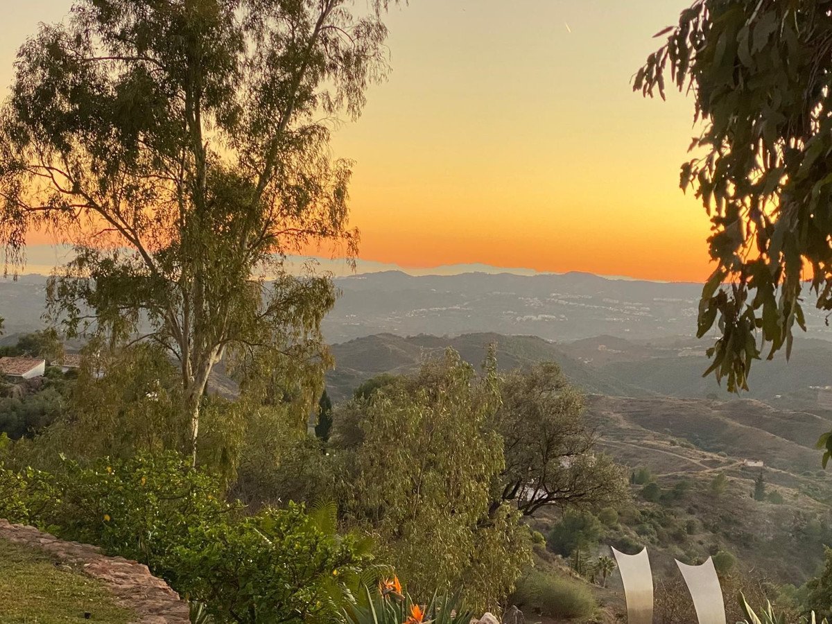 5 Bed فيلا مستقلة in Mijas في Mijas, مزرعة فينكا