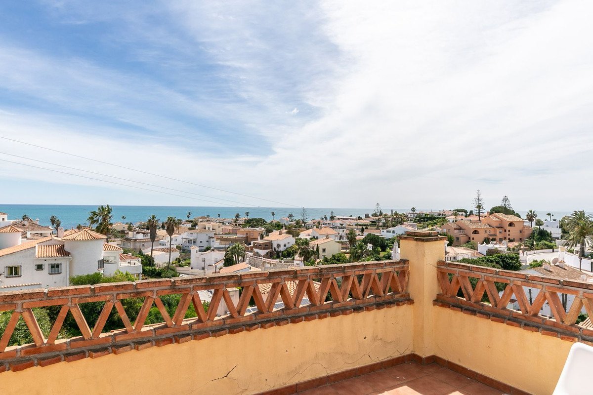 5 Bed فيلا مستقلة in Mijas في Mijas, 