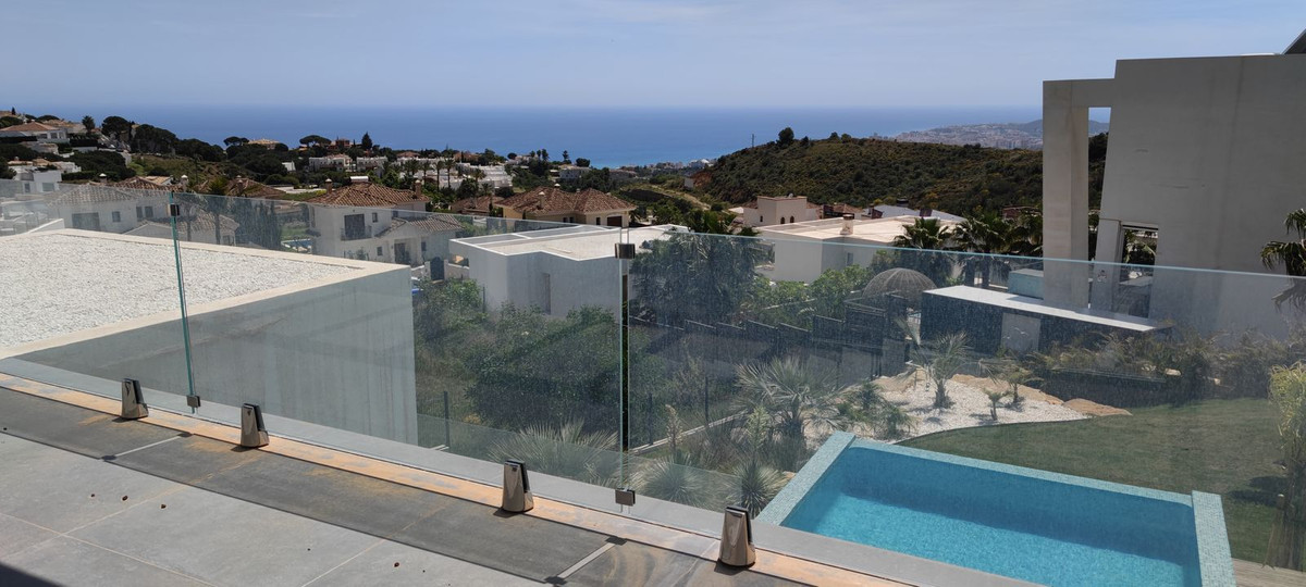 5 Bed فيلا مستقلة in Mijas في Mijas, فيلا منفصلة