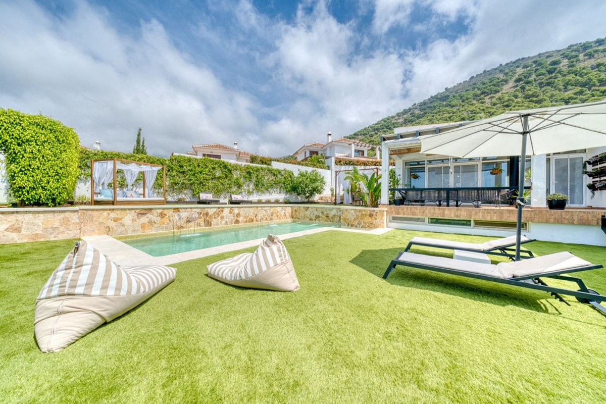 7 Bed Vrijstaande Villa in Mijas in Mijas, Vrijstaande villa