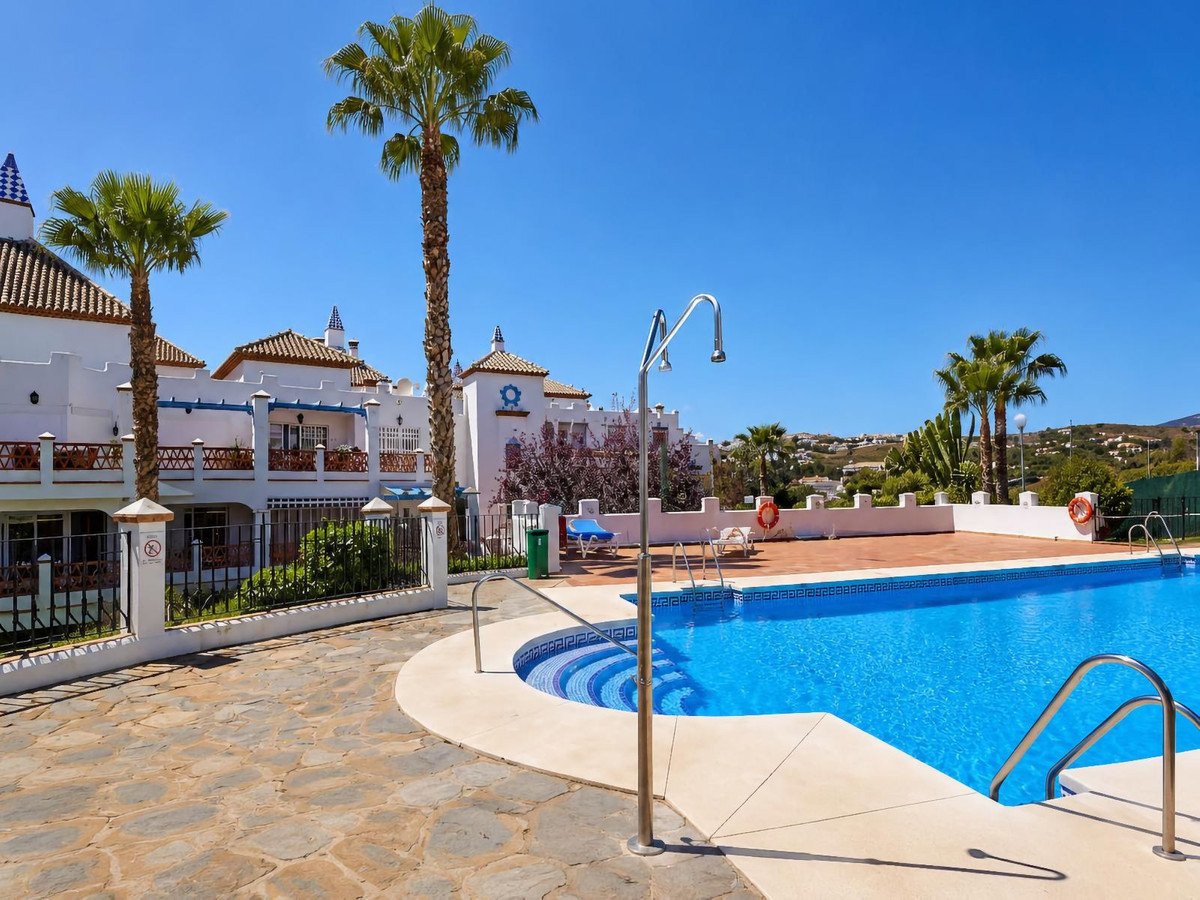 2 Bed Middle Floor Apartment in Mijas Golf in Mijas Golf, Apartment