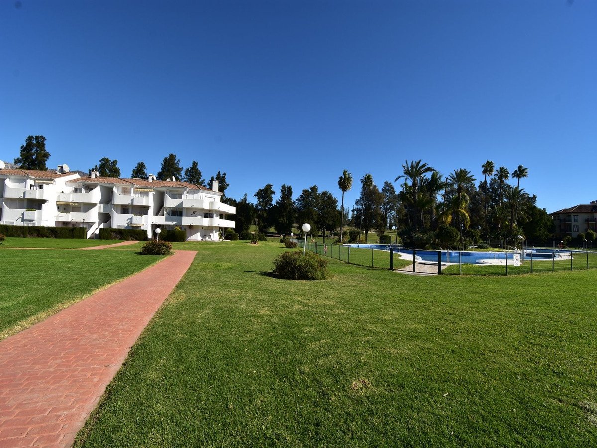 2 Bed شقة في الطابق الأوسط in Mijas Golf في Mijas Golf, شقة