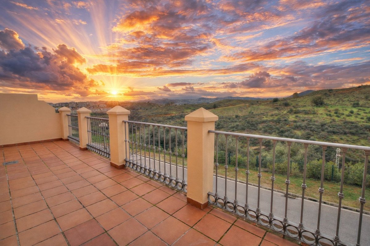 3 Bed بيت مدينة in Mijas Golf في Mijas Golf, منزل متتالي