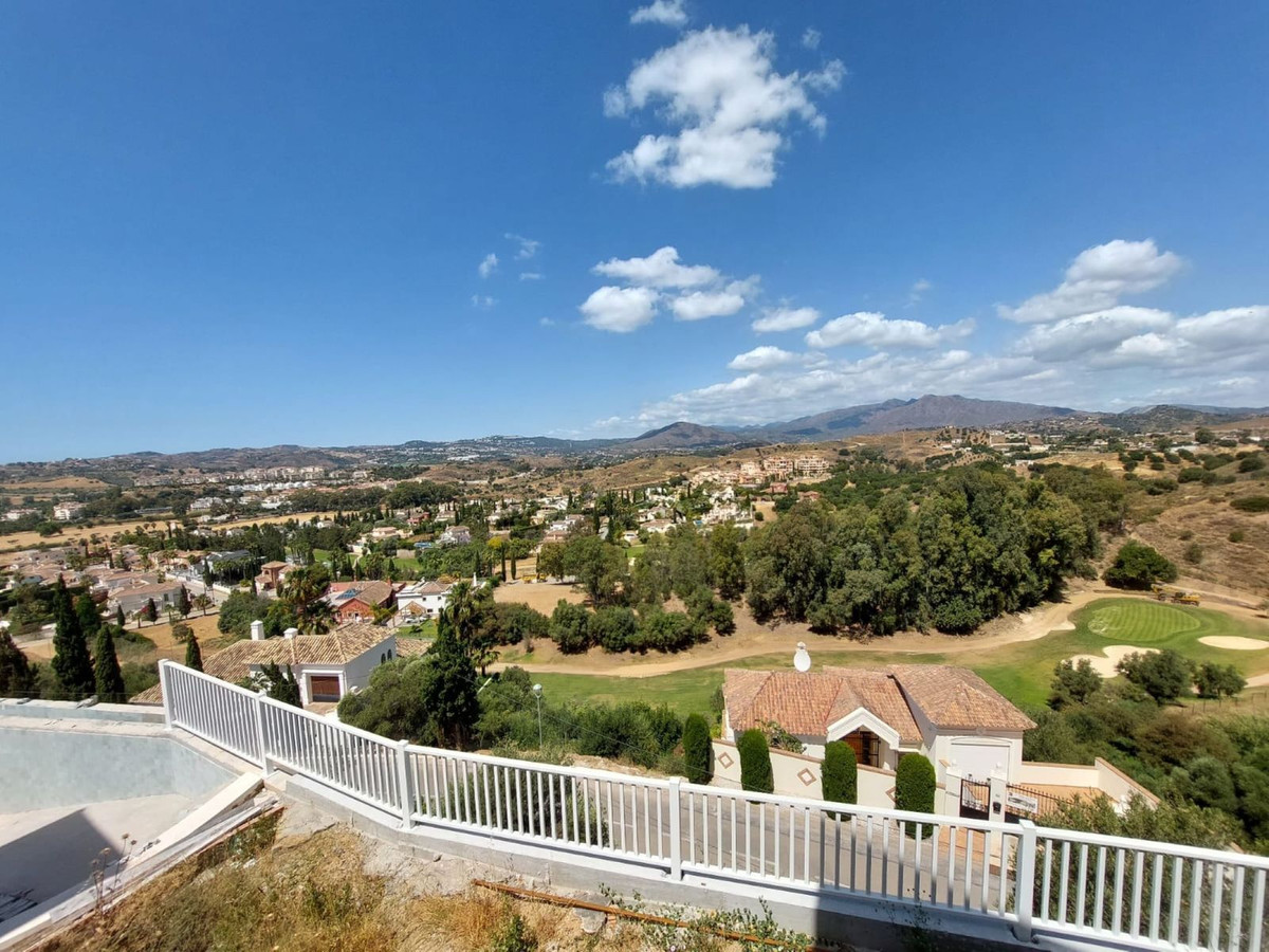 4 Bed فيلا مستقلة in Mijas Golf في Mijas Golf, فيلا منفصلة