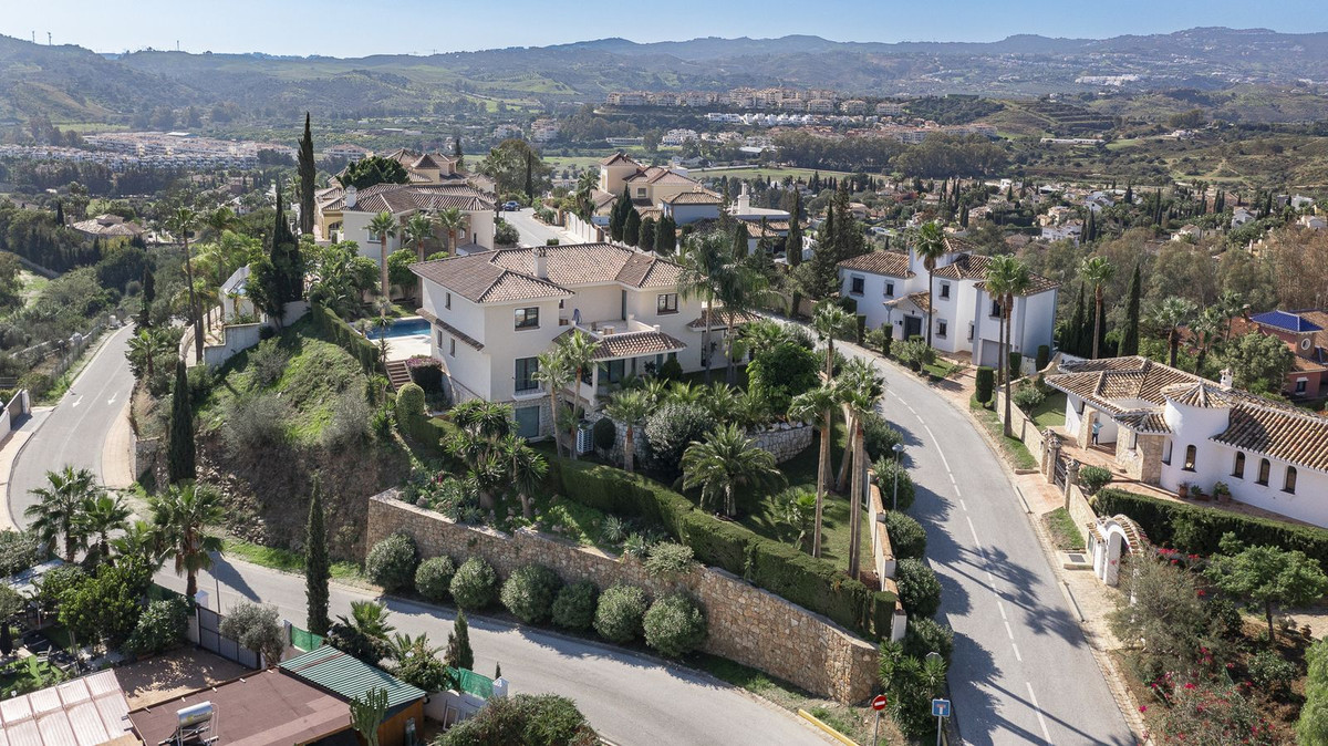 6 Bed فيلا مستقلة in Mijas Golf في Mijas Golf, فيلا منفصلة