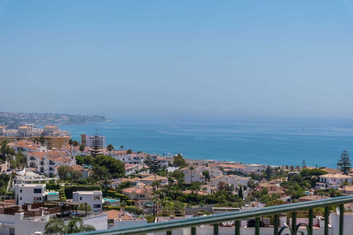3 Bed بنتهاوس in Miraflores في Miraflores, بنتهاوس