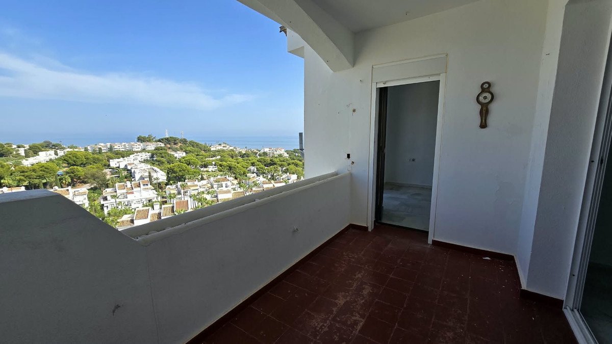 2 Bed Top Floor Apartment in Riviera del Sol in Riviera del Sol, Apartment