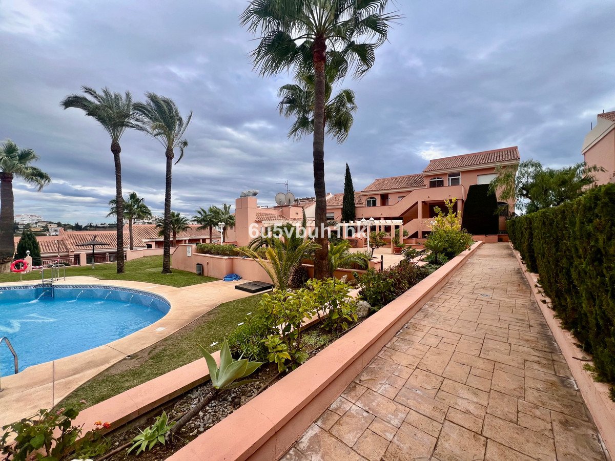 2 Bed شقة في الطابق الأرضي in Riviera del Sol في Riviera del Sol, شقة