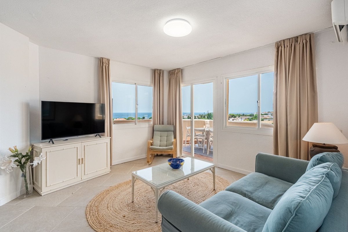 2 Bed Middle Floor Apartment in Riviera del Sol in Riviera del Sol, Apartment