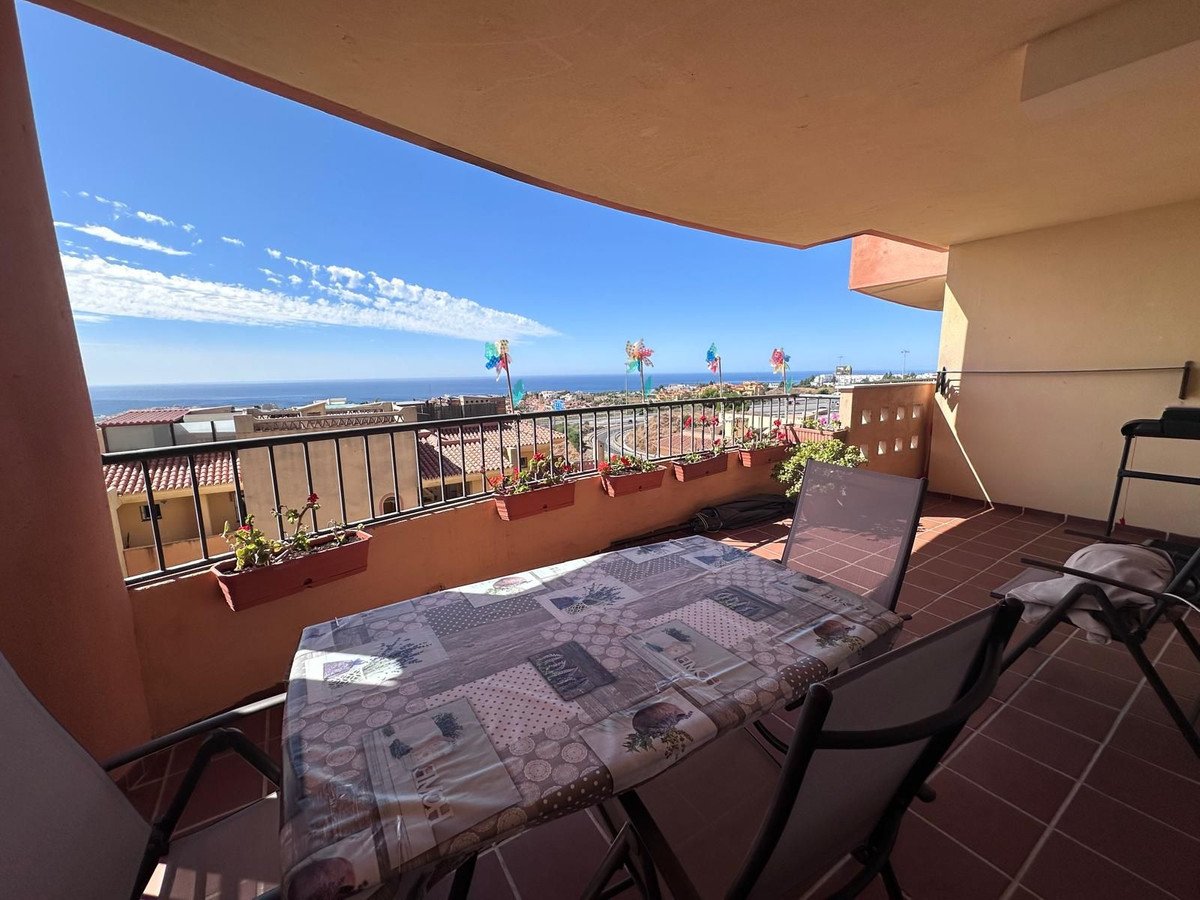2 Bed Middle Floor Apartment in Riviera del Sol in Riviera del Sol, Apartment