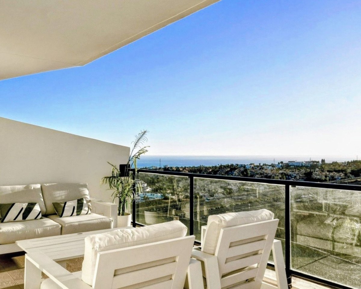 2 Bed شقة في الطابق الأوسط in Riviera del Sol في Riviera del Sol, شقة