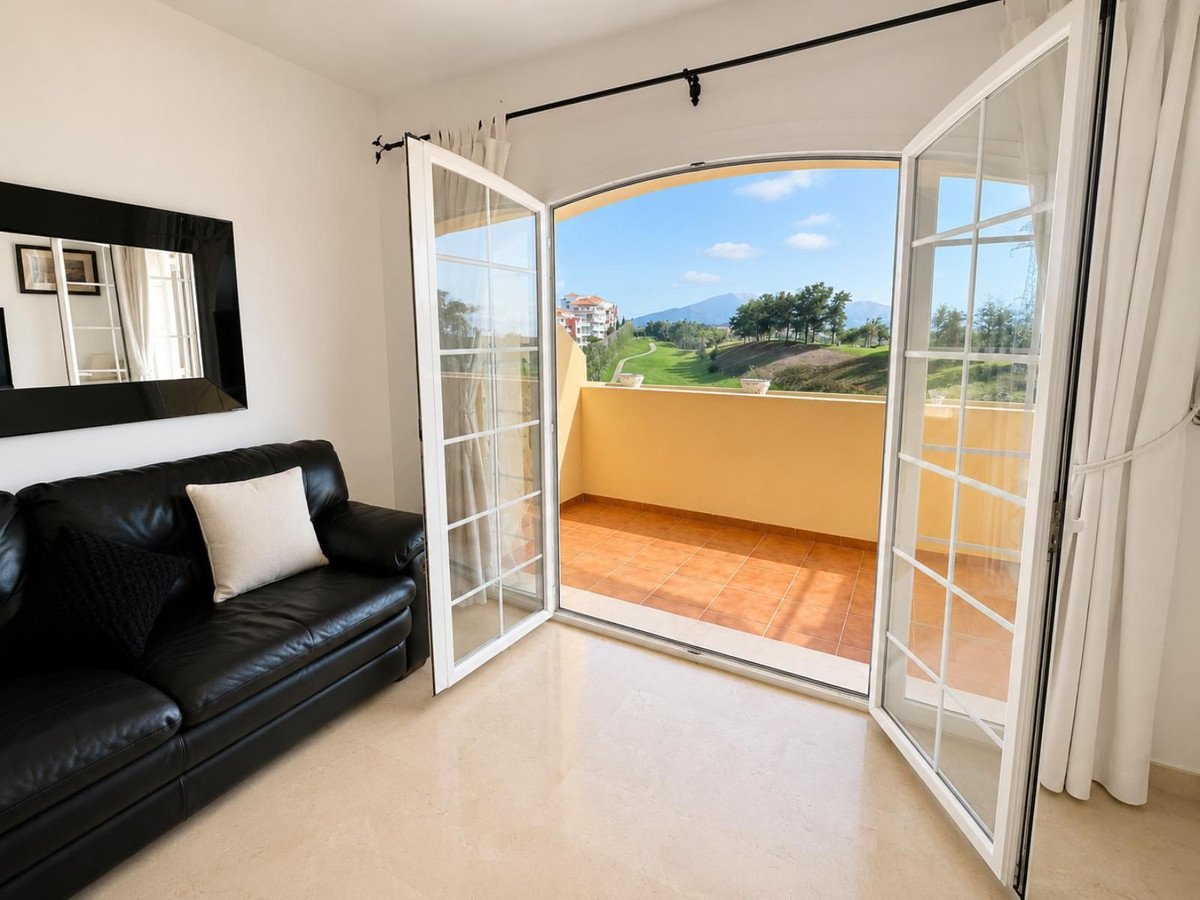 2 Bed Tussenverdieping Appartement in Riviera del Sol in Riviera del Sol, Appartement