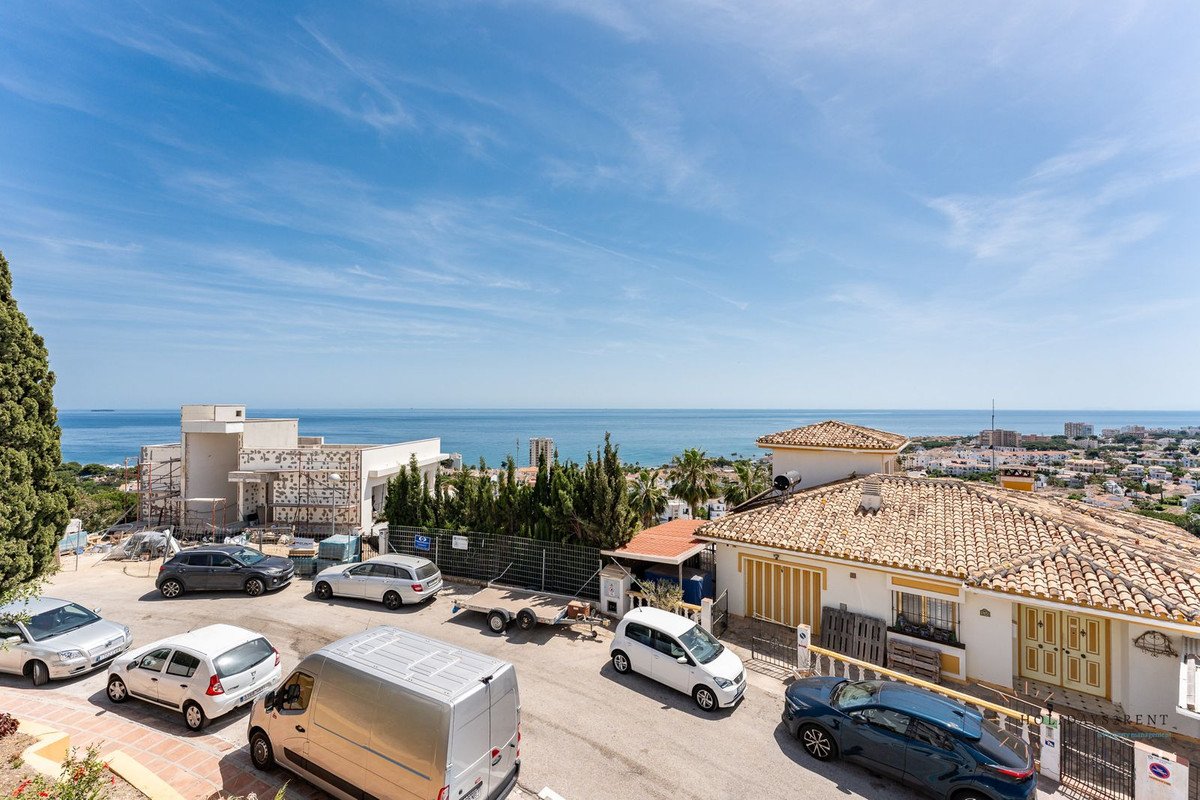 2 Bed Middle Floor Apartment in Riviera del Sol in Riviera del Sol, Apartment