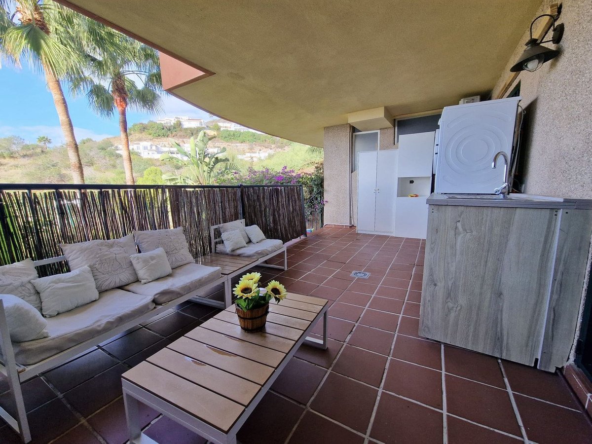 3 Bed شقة في الطابق الأرضي in Riviera del Sol في Riviera del Sol, شقة