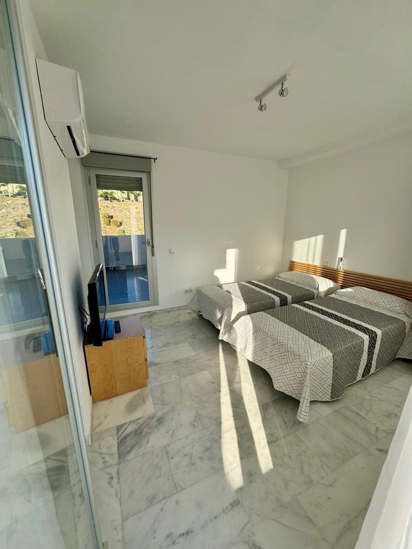 3 Bed Duplex in Riviera del Sol