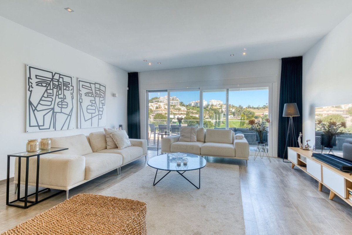 3 Bed Halfvrijstaand Huis in Riviera del Sol in Riviera del Sol, 