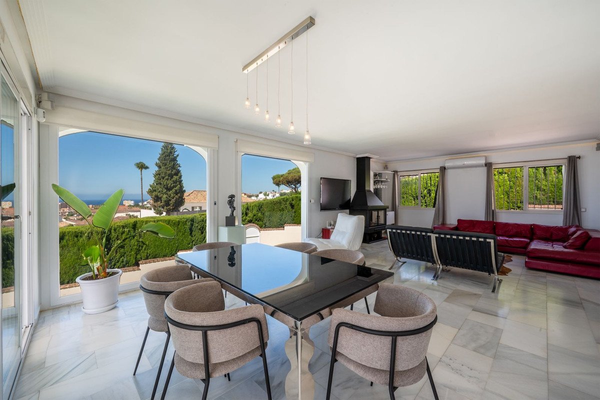 5 Bed Detached Villa in Riviera del Sol in Riviera del Sol, Detached Villa
