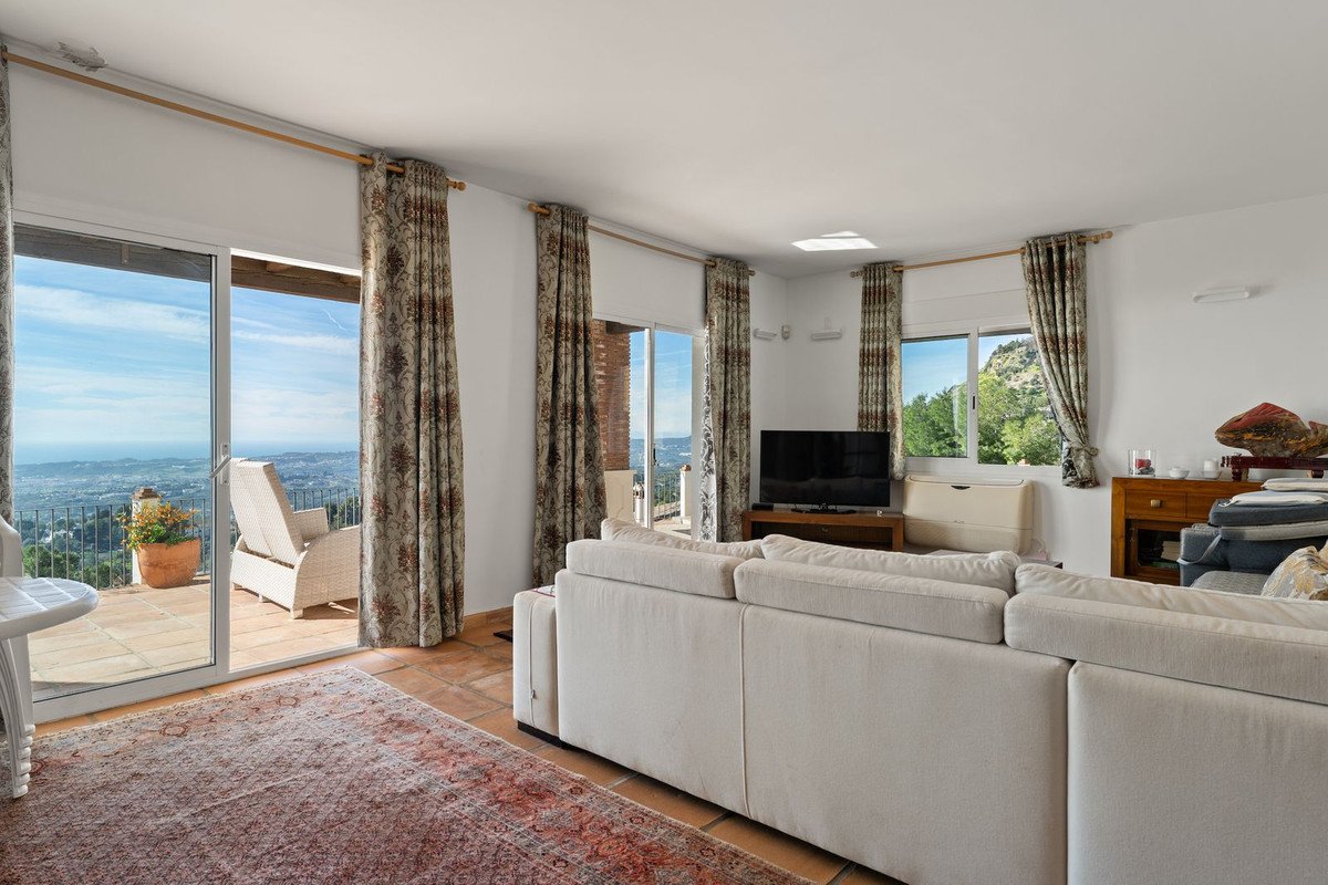 3 Bed Detached Villa in Mijas in Mijas, Detached Villa