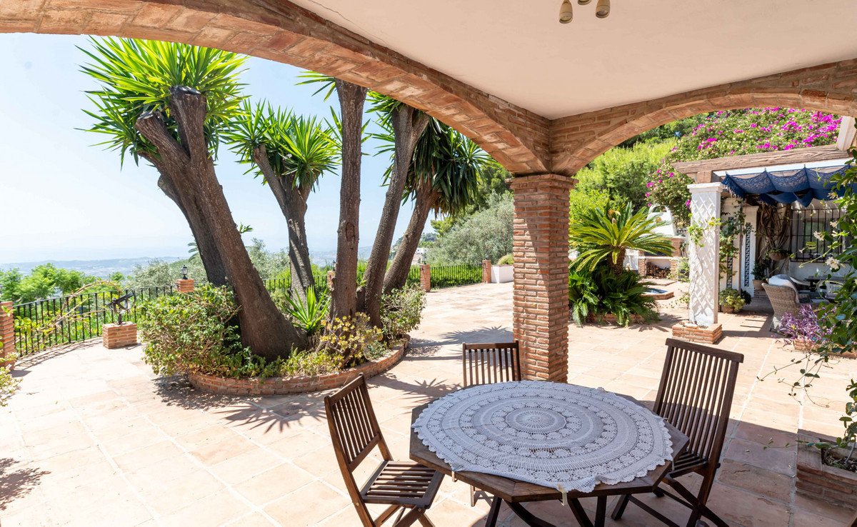 5 Bed Detached Villa in Mijas in Mijas, Detached Villa
