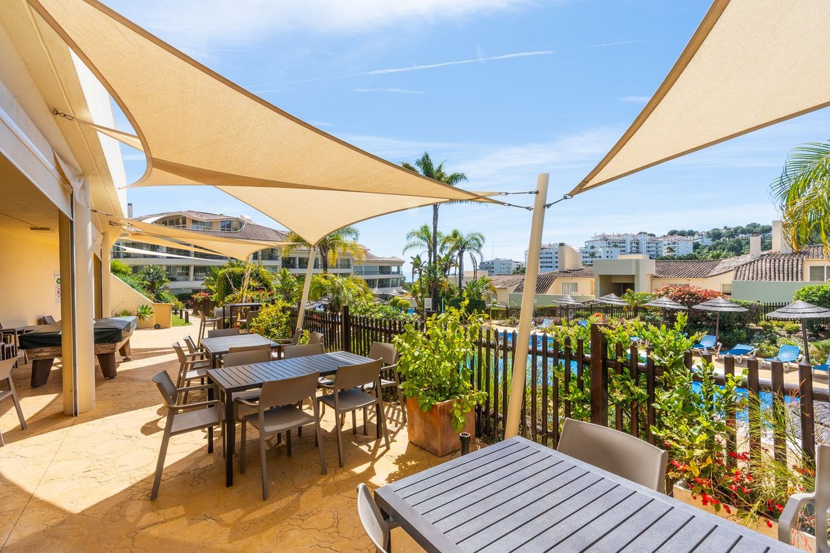 2 Bed Ground Floor Apartment in Miraflores in Miraflores, Apartment