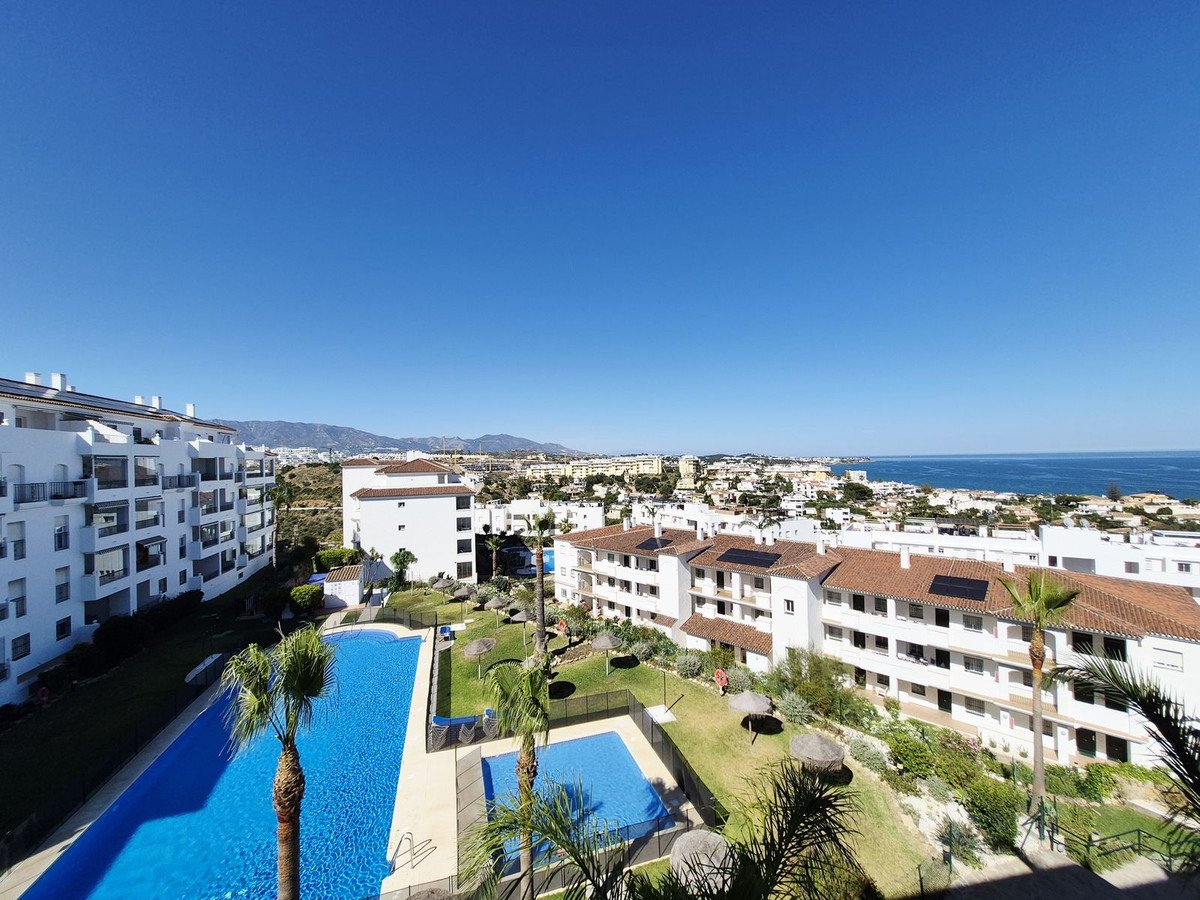 2 Bed Middle Floor Apartment in Miraflores in Miraflores, Apartment