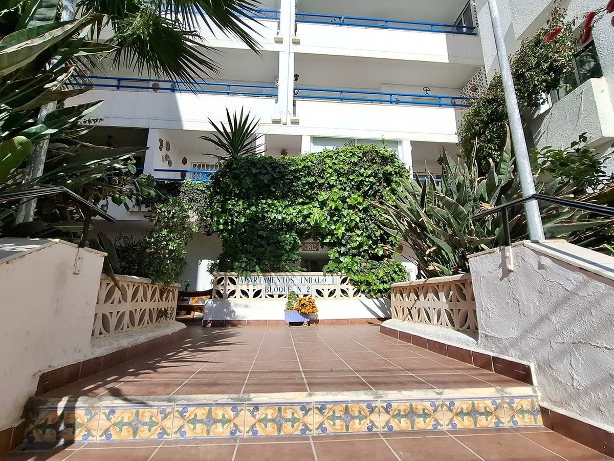 23 photo