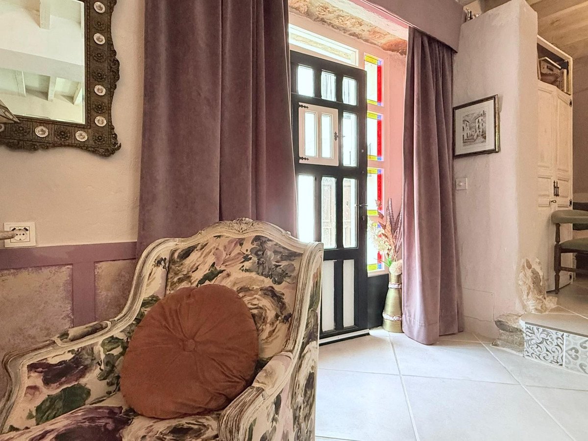 4 Bed Casă în șir in Monda în Monda, Casă Orașenească