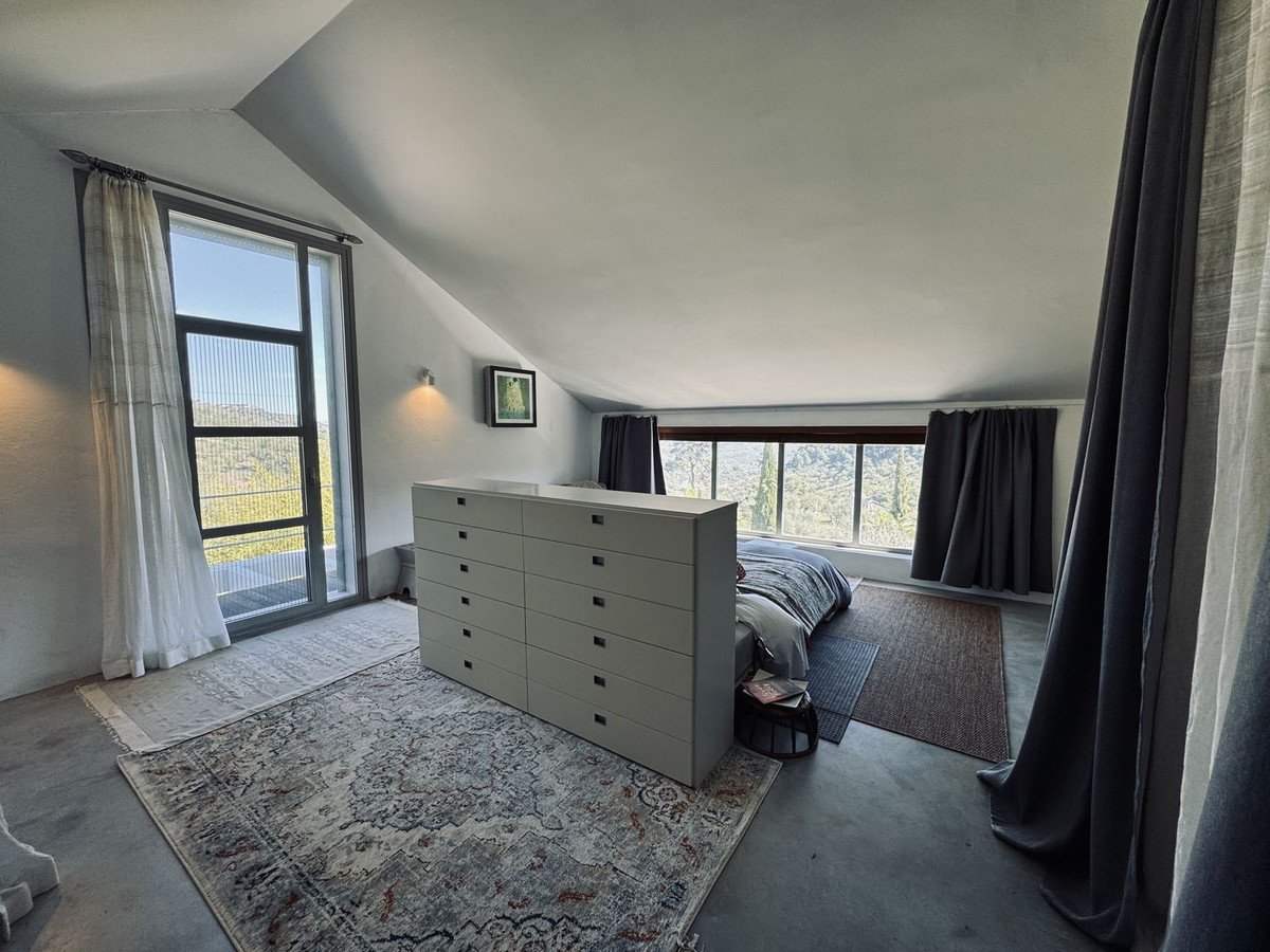 45 photo