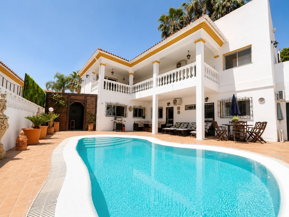 5 Bed Detached Villa in Monda in Monda — Detached Villa