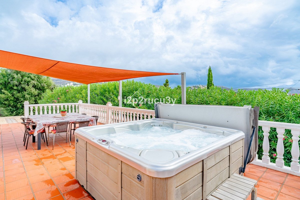 6 Bed Detached Villa in Moraira in Moraira, Detached Villa
