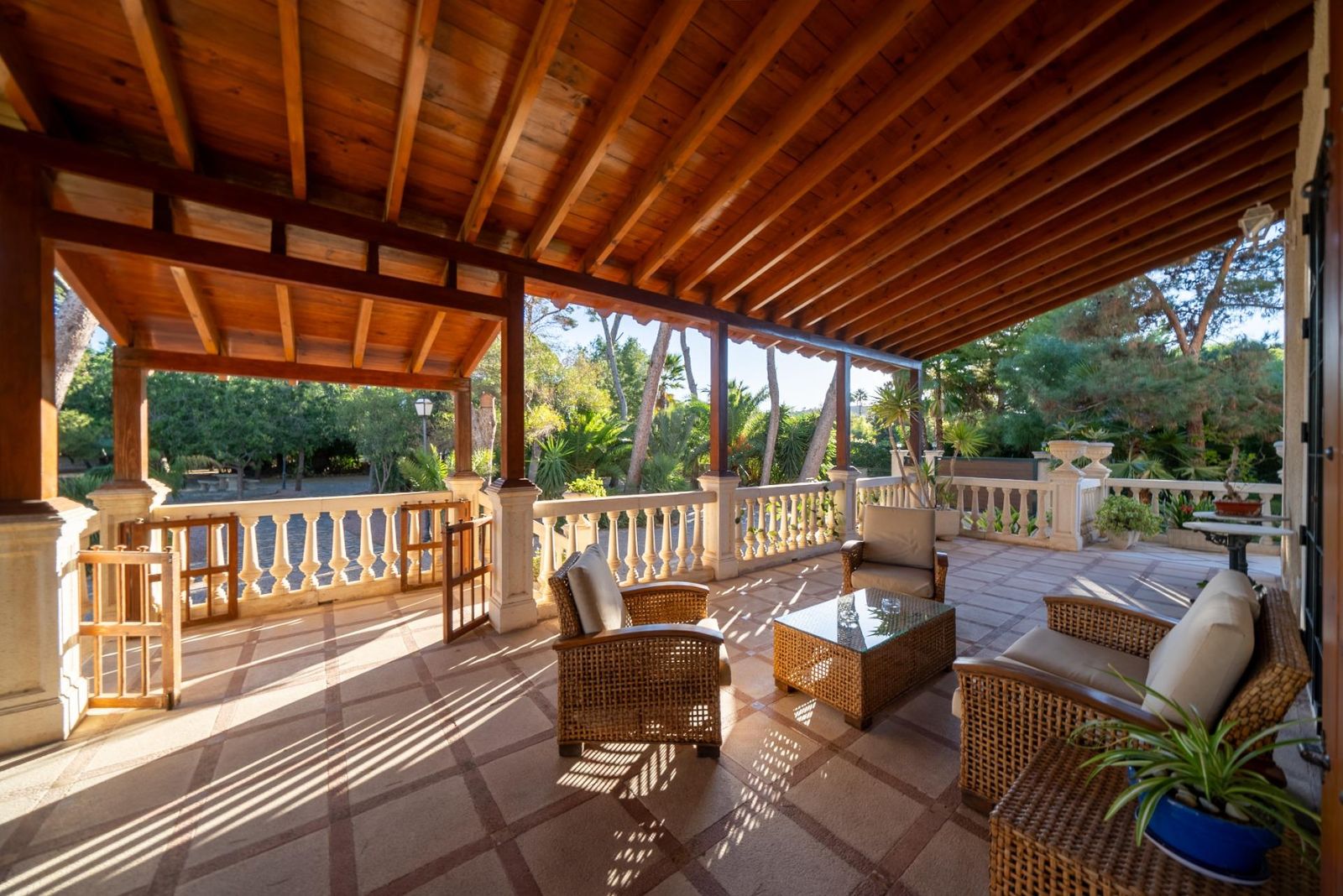 13 Bed Bungalow in Mutxamel في Mutxamel, بونغالو / فيلا