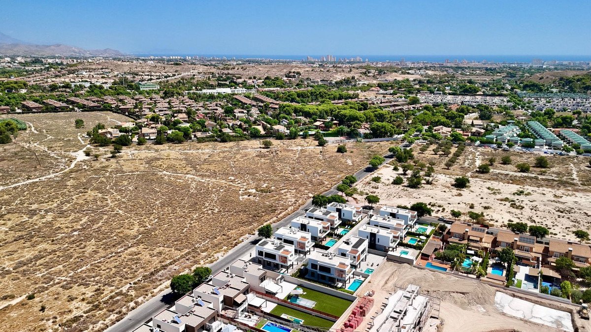 4 Bed فيلا مستقلة in Muchamiel في Muchamiel, فيلا منفصلة